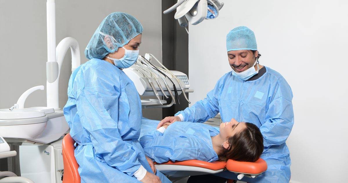 ¡Resuelve todas tus dudas sobre los implantes dentales!